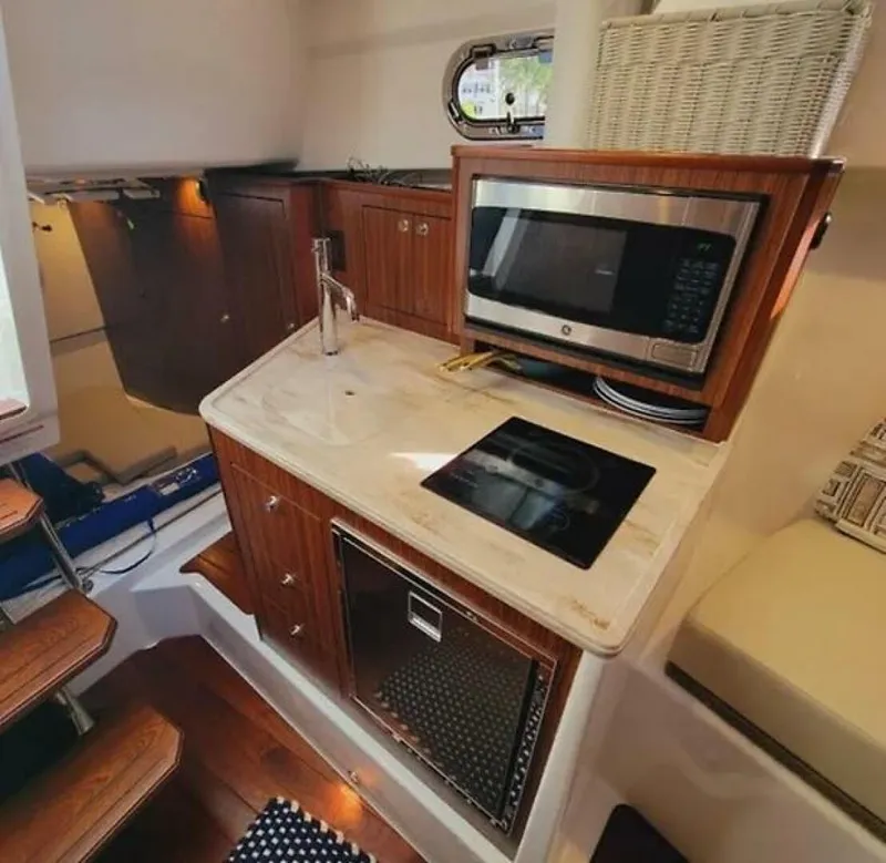 Slide: The Image of 0005405372 - 5693683