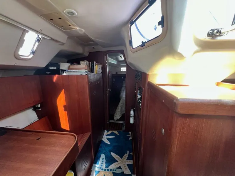 Slide: The Image of Hunter 420 Passage 2001 - 5694287