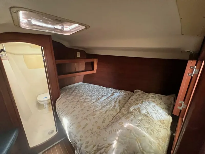 Slide: The Image of Forward Berth - 5694282