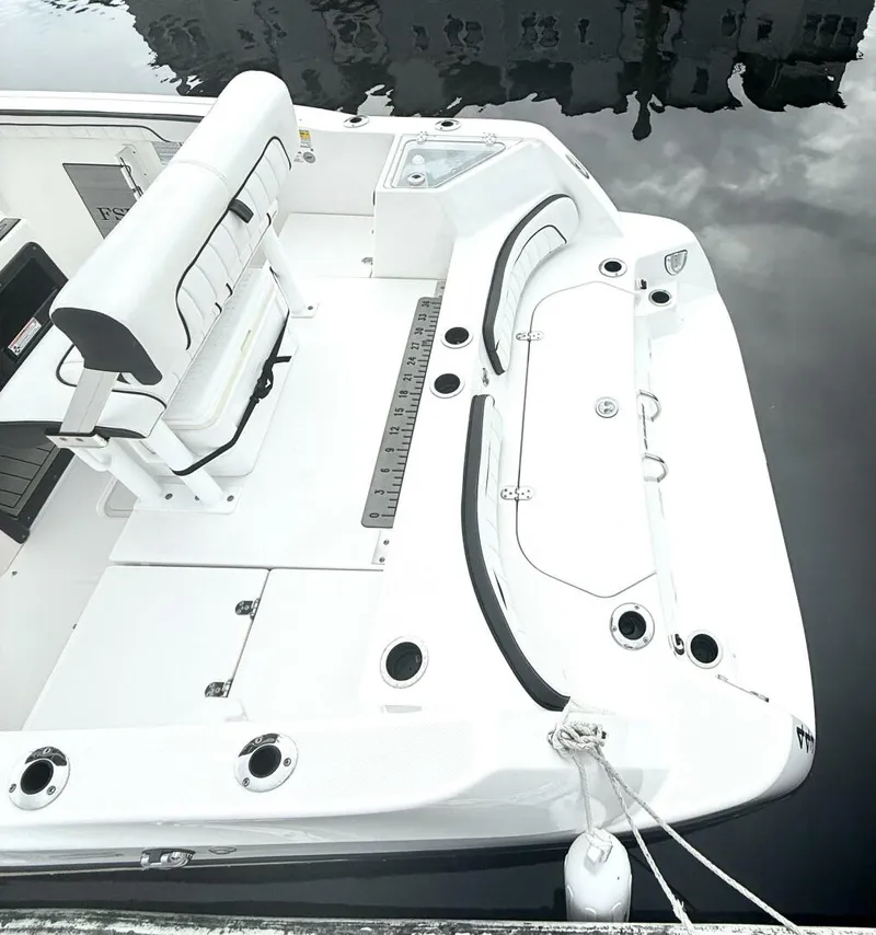 Slide: The Image of 2024 Yamaha 222 FSH Sport Aft - 5694280