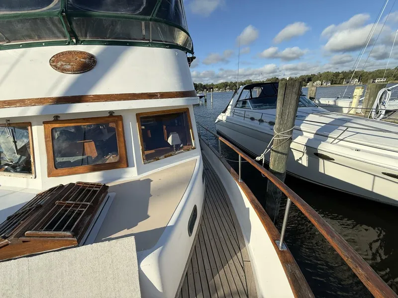 Slide: The Image of Marine Trader Double Cabin 1981 - 5694592