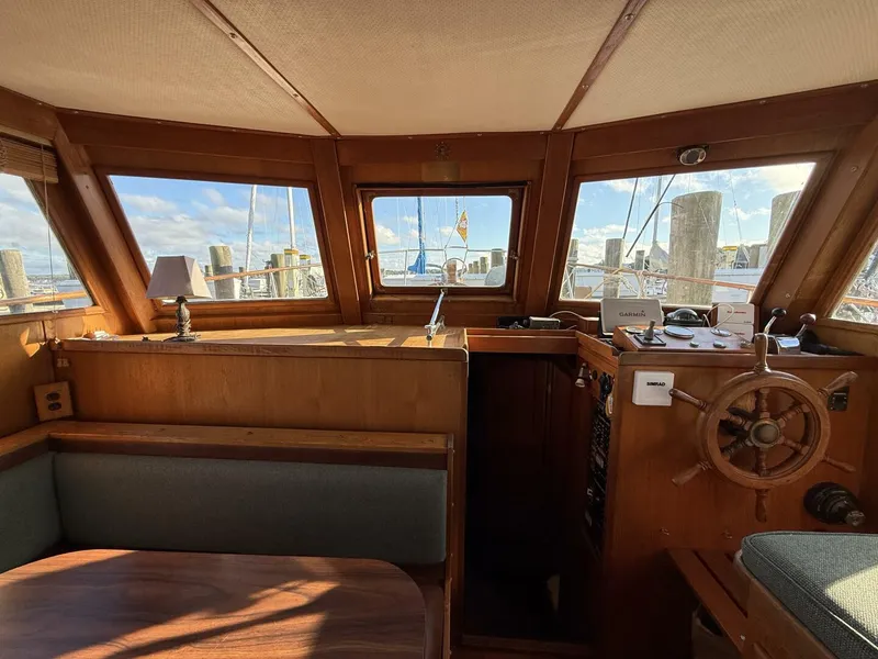 Slide: The Image of Marine Trader Double Cabin 1981 - 5694602