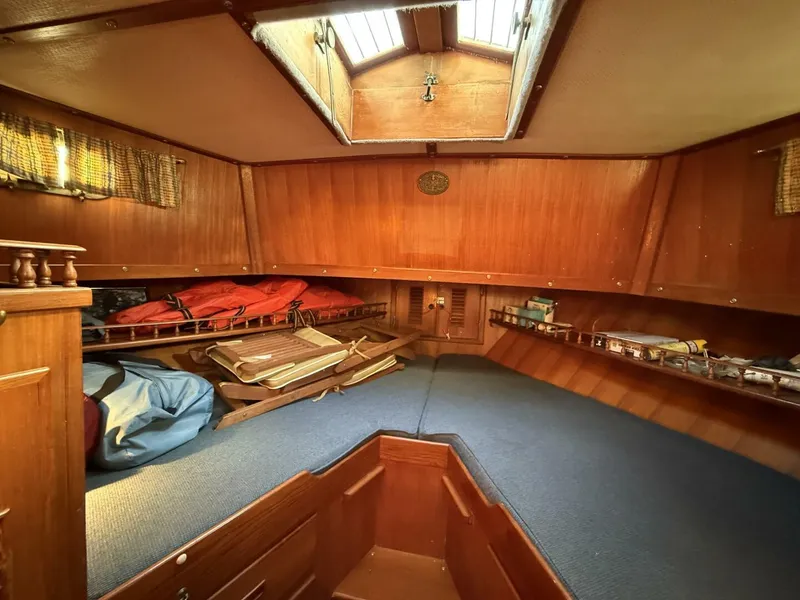 Slide: The Image of Marine Trader Double Cabin 1981 - 5694695
