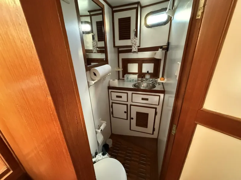 Slide: The Image of Marine Trader Double Cabin 1981 - 5694699