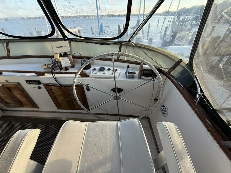 Slide: The Image of Marine Trader Double Cabin 1981 - 5694790