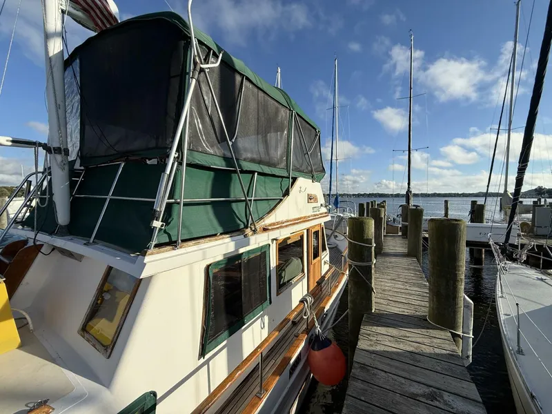 Slide: The Image of Marine Trader Double Cabin 1981 - 5694584