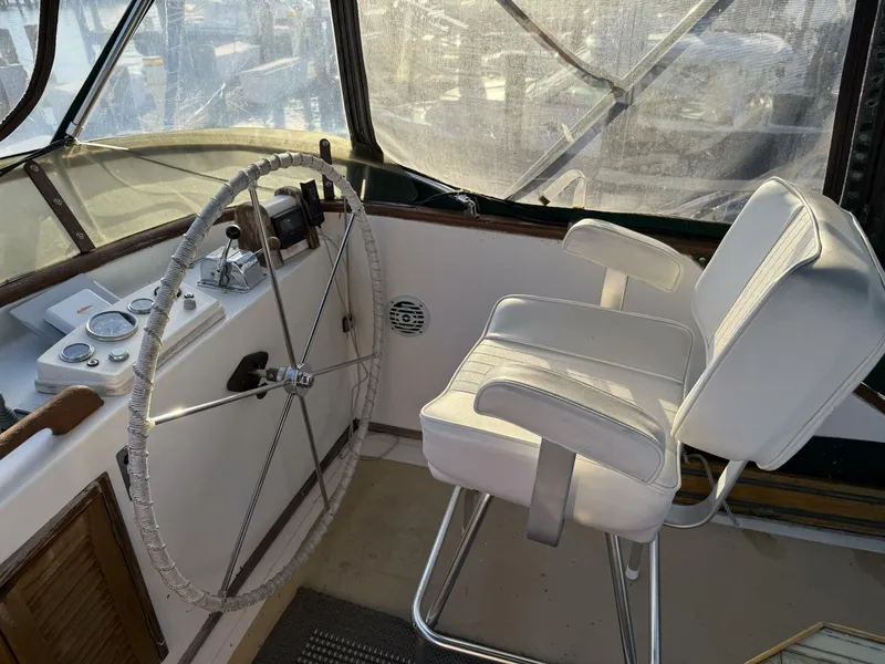 Slide: The Image of Marine Trader Double Cabin 1981 - 5694792