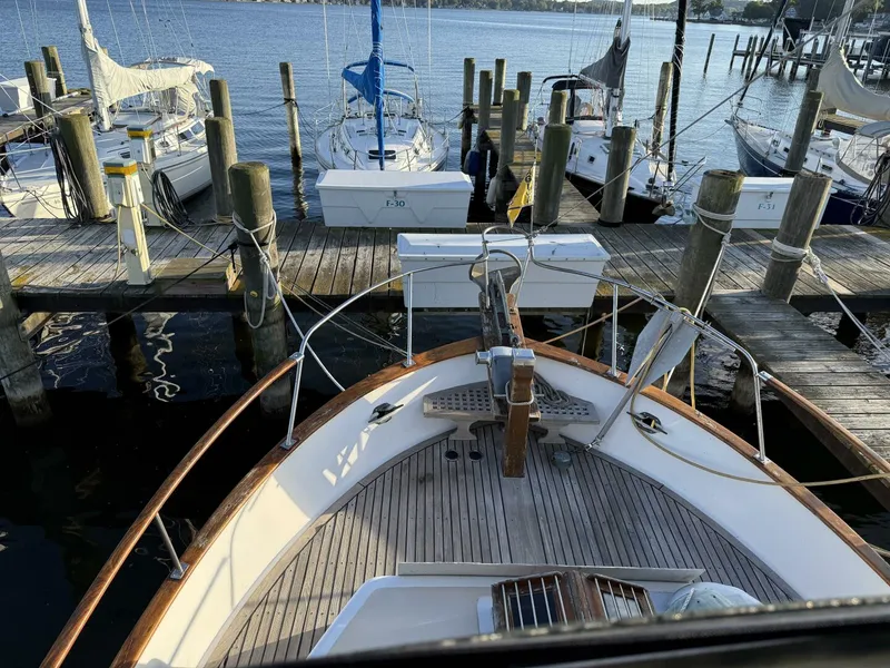 Slide: The Image of Marine Trader Double Cabin 1981 - 5694794