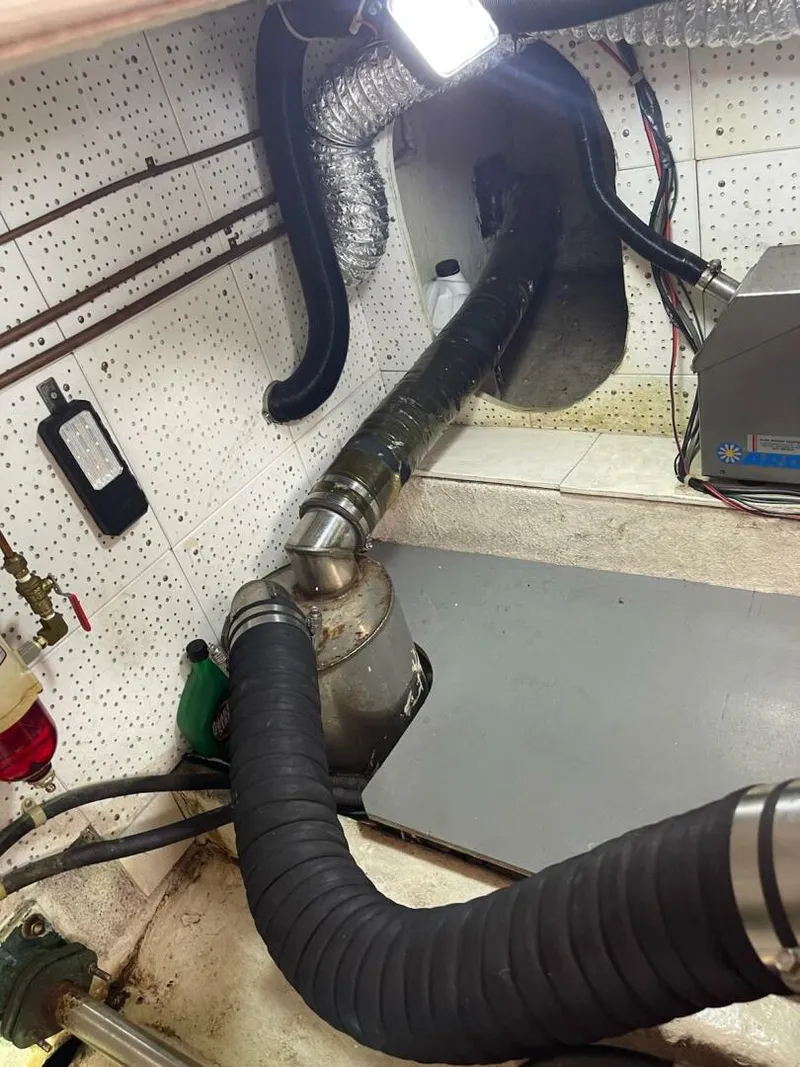 Slide: The Image of Marine Trader Double Cabin 1981 - 5694797