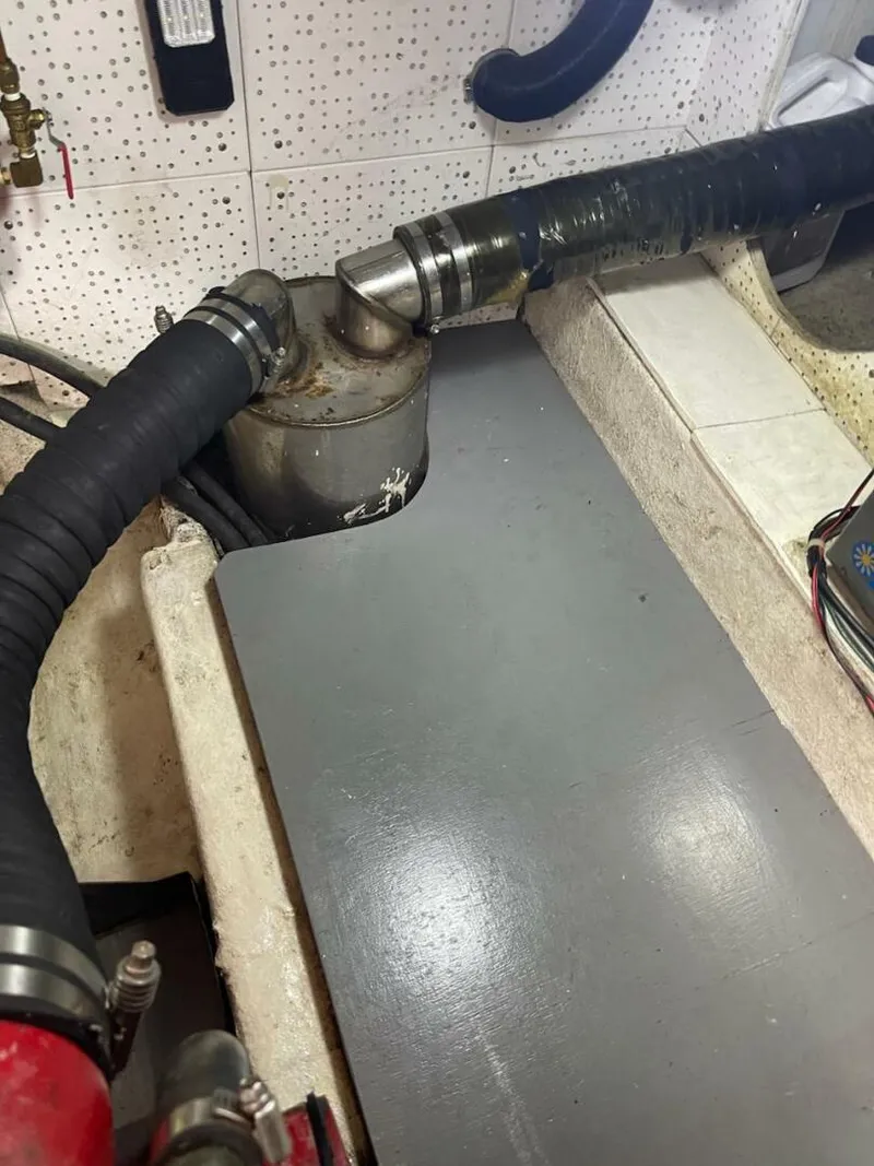 Slide: The Image of Marine Trader Double Cabin 1981 - 5694799