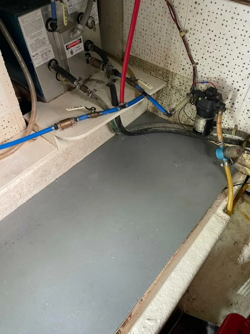 Slide: The Image of Marine Trader Double Cabin 1981 - 5694800