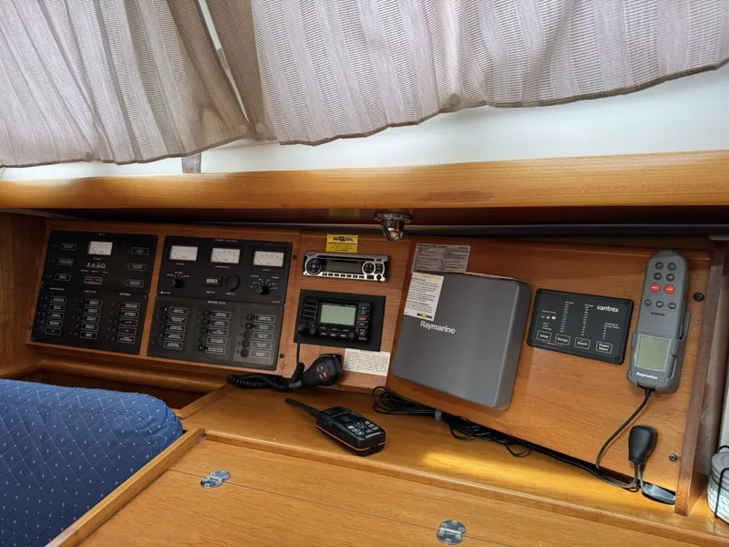 Slide: The Image of Jeanneau Sun Odyssey 43 DS 2003 - 5694807