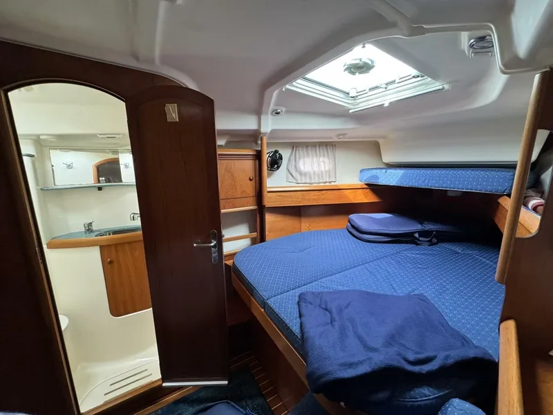 Slide: The Image of Jeanneau Sun Odyssey 43 DS 2003 - 5694814