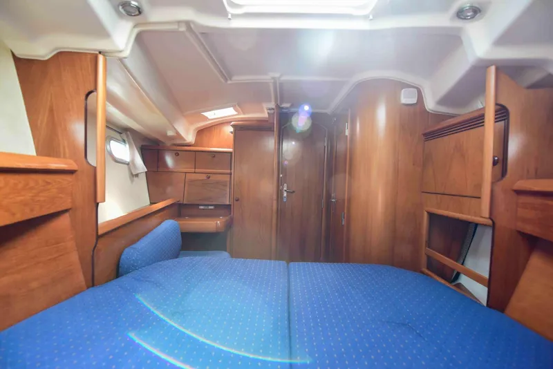 Slide: The Image of Jeanneau Sun Odyssey 43 DS 2003 - 5696867