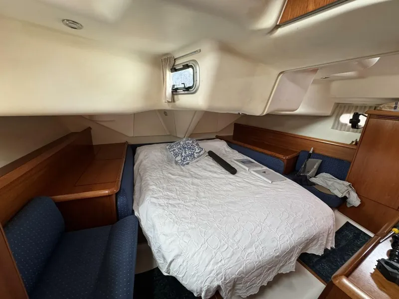 Slide: The Image of Jeanneau Sun Odyssey 43 DS 2003 - 5694823