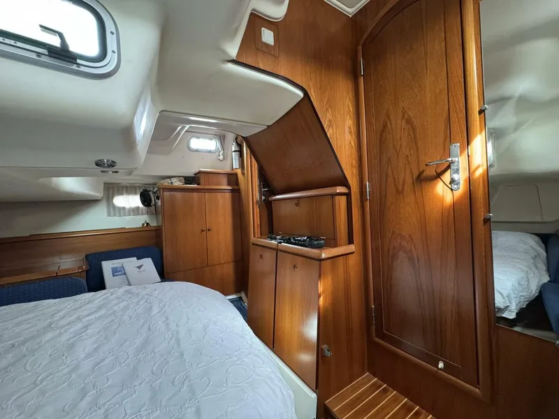 Slide: The Image of Jeanneau Sun Odyssey 43 DS 2003 - 5694825