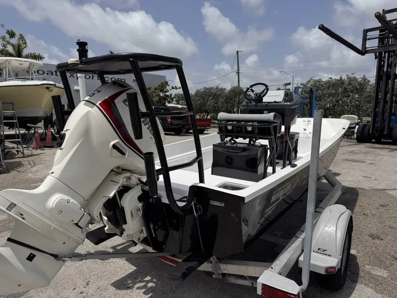 Slide: The Image of Boston Whaler 17 1980 - 5694774