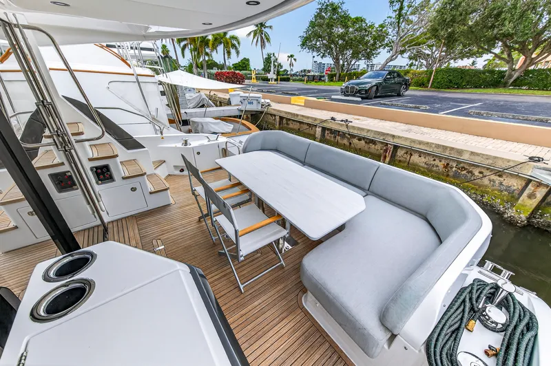 Slide: The Image of Azimut 53 FLY 2024 - 5695275