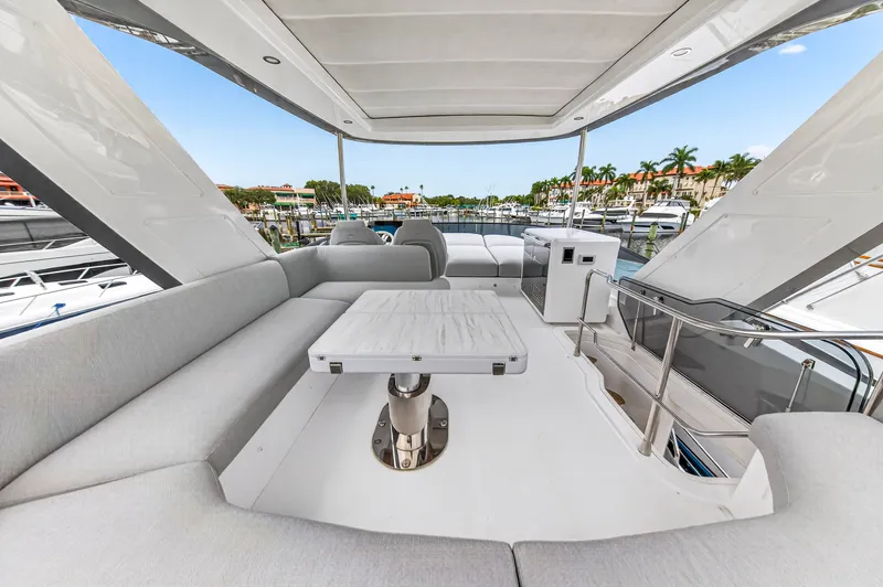 Slide: The Image of Azimut 53 FLY 2024 - 5695284