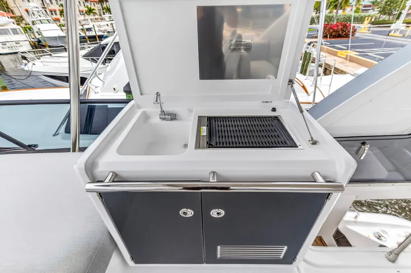 Slide: The Image of Azimut 53 FLY 2024 - 5695290