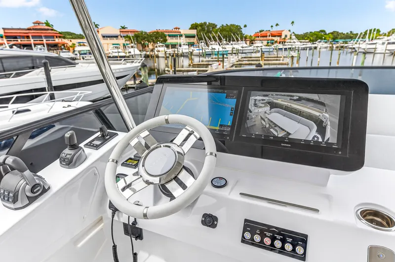 Slide: The Image of Azimut 53 FLY 2024 - 5695293