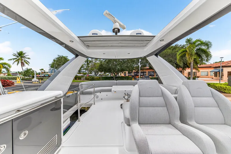 Slide: The Image of Azimut 53 FLY 2024 - 5695296