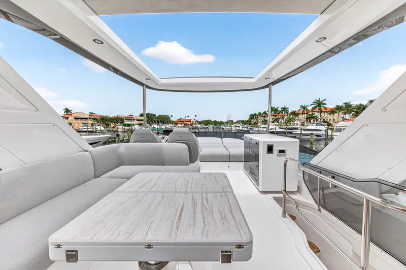 Slide: The Image of Azimut 53 FLY 2024 - 5695297