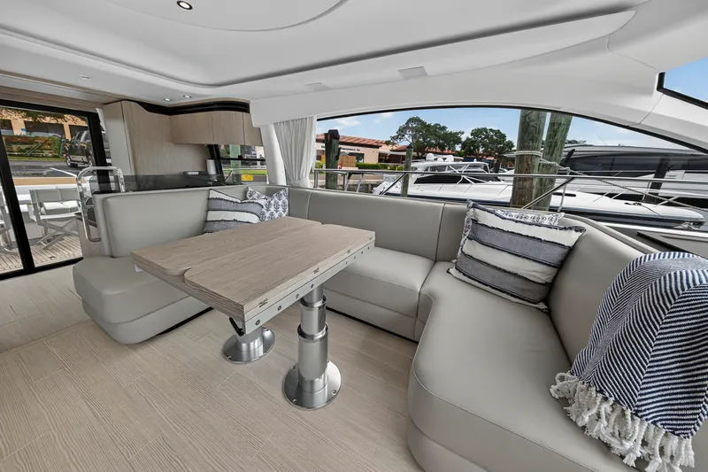 Slide: The Image of Azimut 53 FLY 2024 - 5695322
