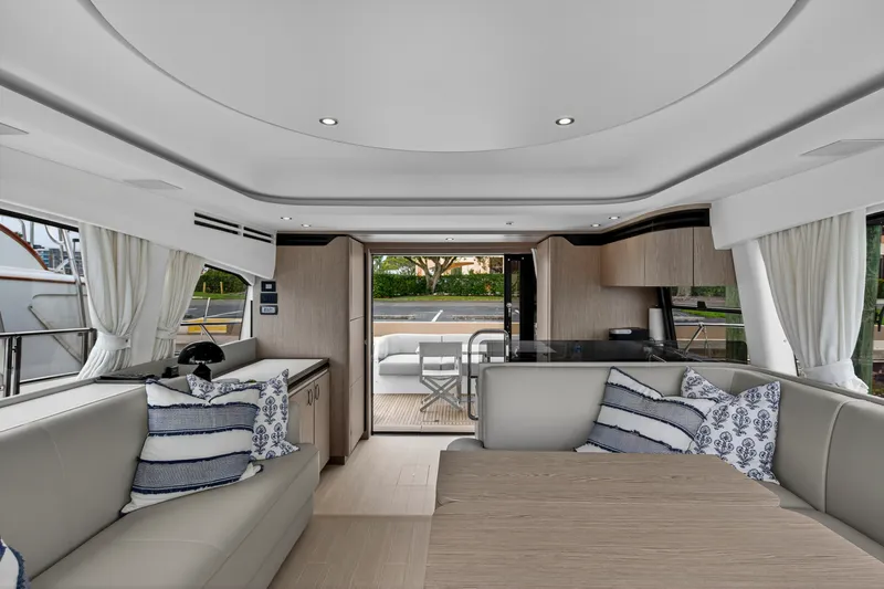 Slide: The Image of Azimut 53 FLY 2024 - 5695328