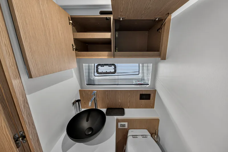 Slide: The Image of Azimut 53 FLY 2024 - 5695334