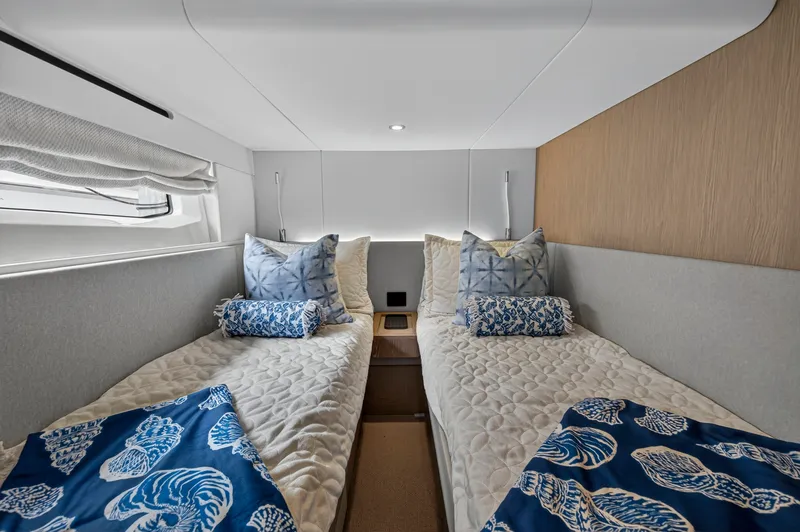 Slide: The Image of Azimut 53 FLY 2024 - 5695336