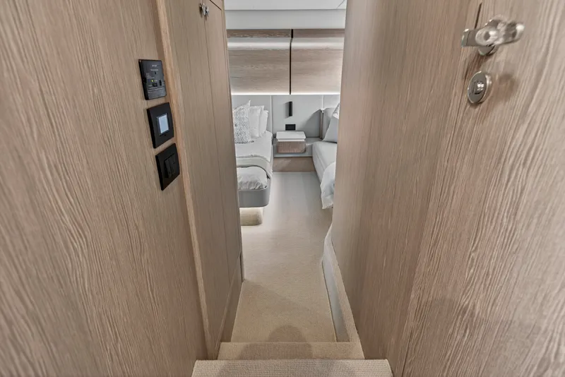 Slide: The Image of Azimut 53 FLY 2024 - 5695338