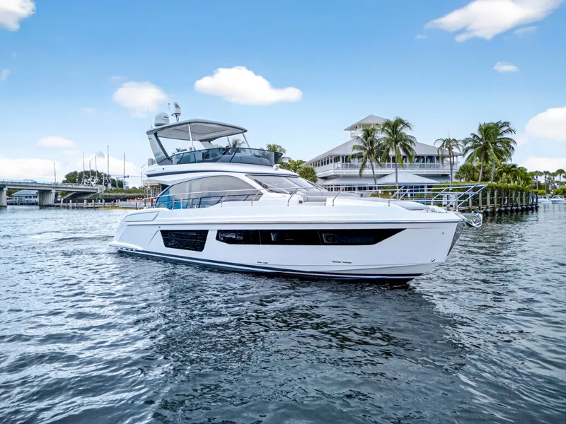 Slide: The Image of Azimut 53 FLY 2024 - 5695258