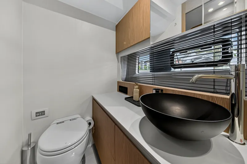 Slide: The Image of Azimut 53 FLY 2024 - 5695346