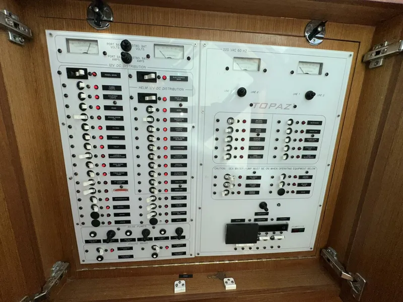 Slide: The Image of Topaz 40 Express 2007 - 5695459