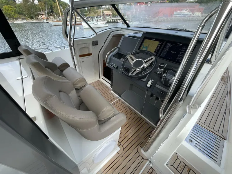 Slide: The Image of Nimbus T11 2021 - 5696483