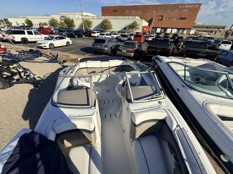 Slide: The Image of Four Winns 210 Horizon 2004 - 5696633