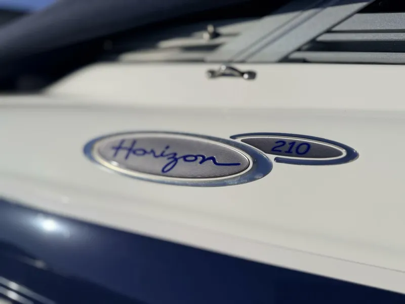 Slide: The Image of Four Winns 210 Horizon 2004 - 5696638