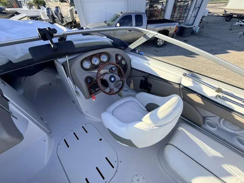 Slide: The Image of Four Winns 210 Horizon 2004 - 5696619