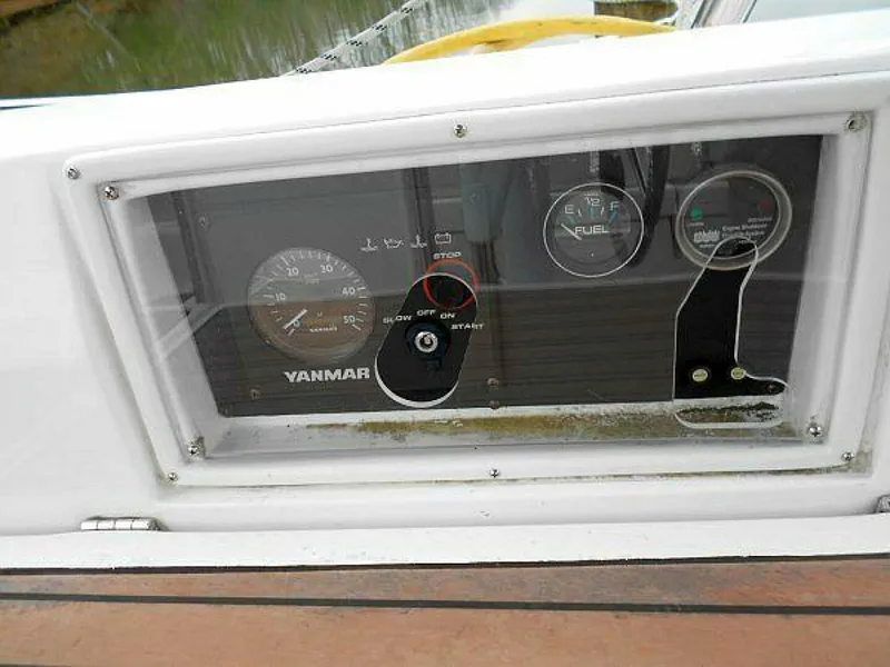 Slide: The Image of Hunter 38 2006 - 5804927