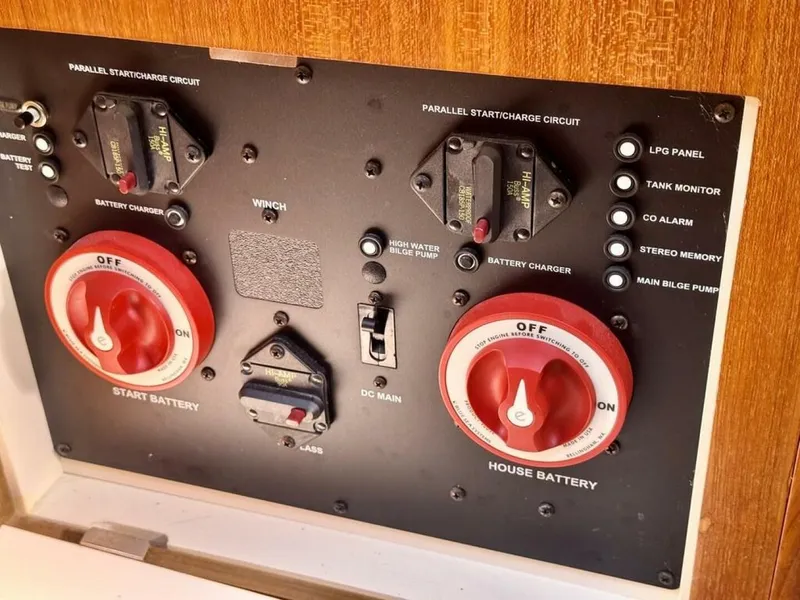 Slide: The Image of Hunter 38 2006 - 5883141