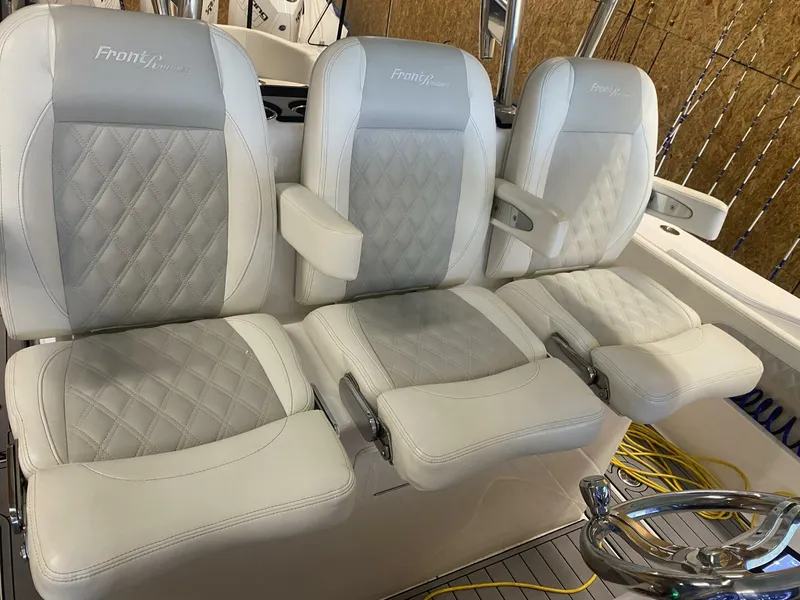 Slide: The Image of Front Runner 39 2022 - 5696884