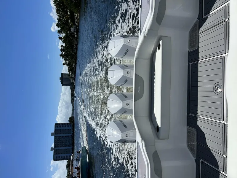 Slide: The Image of Front Runner 39 2022 - 5696914