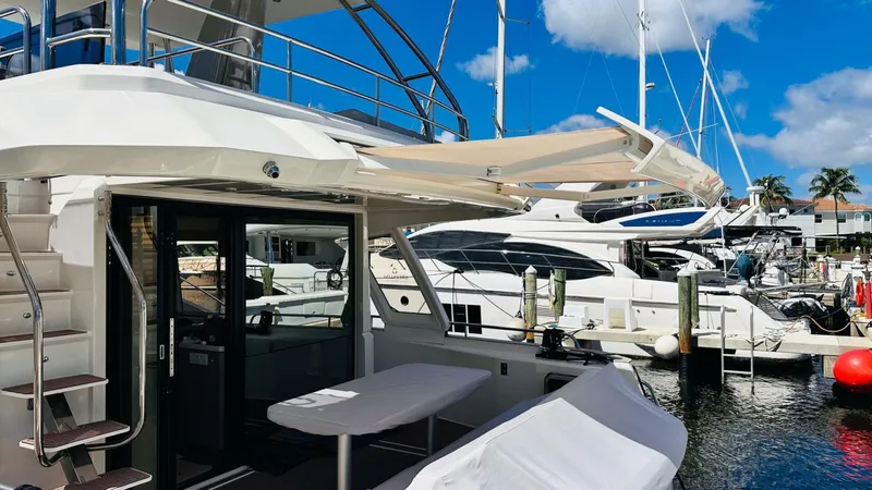 Slide: The Image of Greenline 48 Fly Hybrid 2024 - 5716112