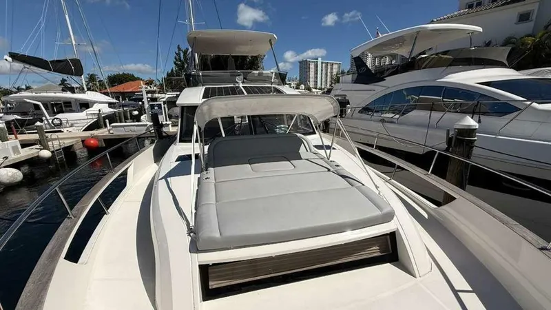 Slide: The Image of Greenline 48 Fly Hybrid 2024 - 5716116