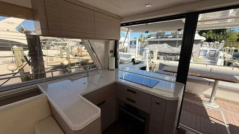 Slide: The Image of Greenline 48 Fly Hybrid 2024 - 5716120