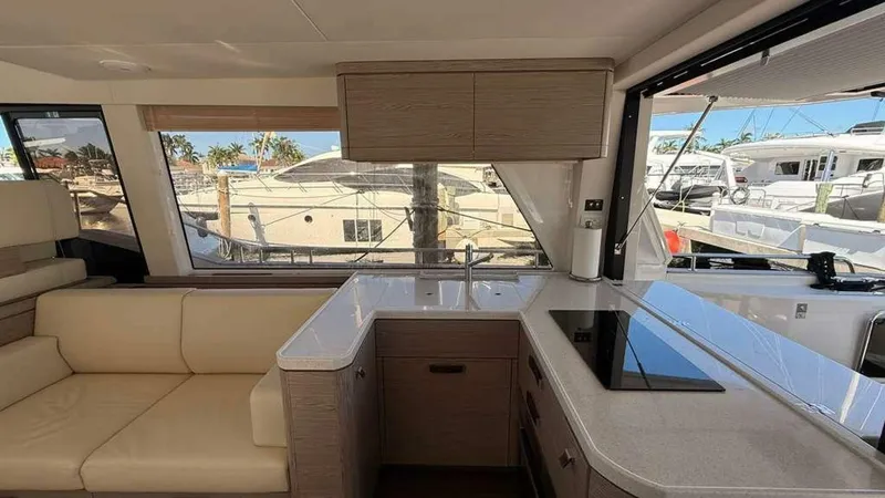 Slide: The Image of Greenline 48 Fly Hybrid 2024 - 5716121