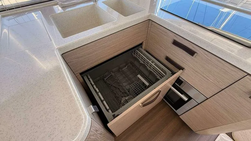 Slide: The Image of Greenline 48 Fly Hybrid 2024 - 5716123