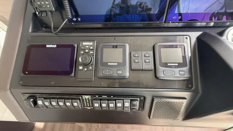 Slide: The Image of Greenline 48 Fly Hybrid 2024 - 5716143