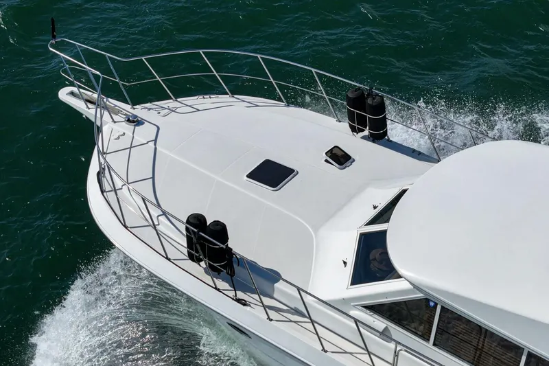 Slide: The Image of Navigator Classic Pilothouse 2001 - 5723268